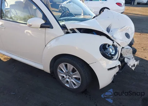 2008 Volkswagen New Beetle S/Se z USA, uszkodzony, nr VIN 3VWRG31C28M501202